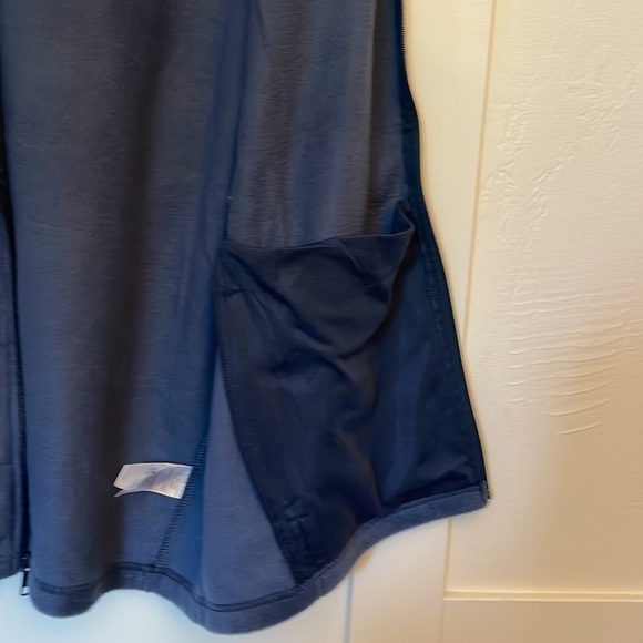 NWT Columbia Vest - Picture 5 of 6